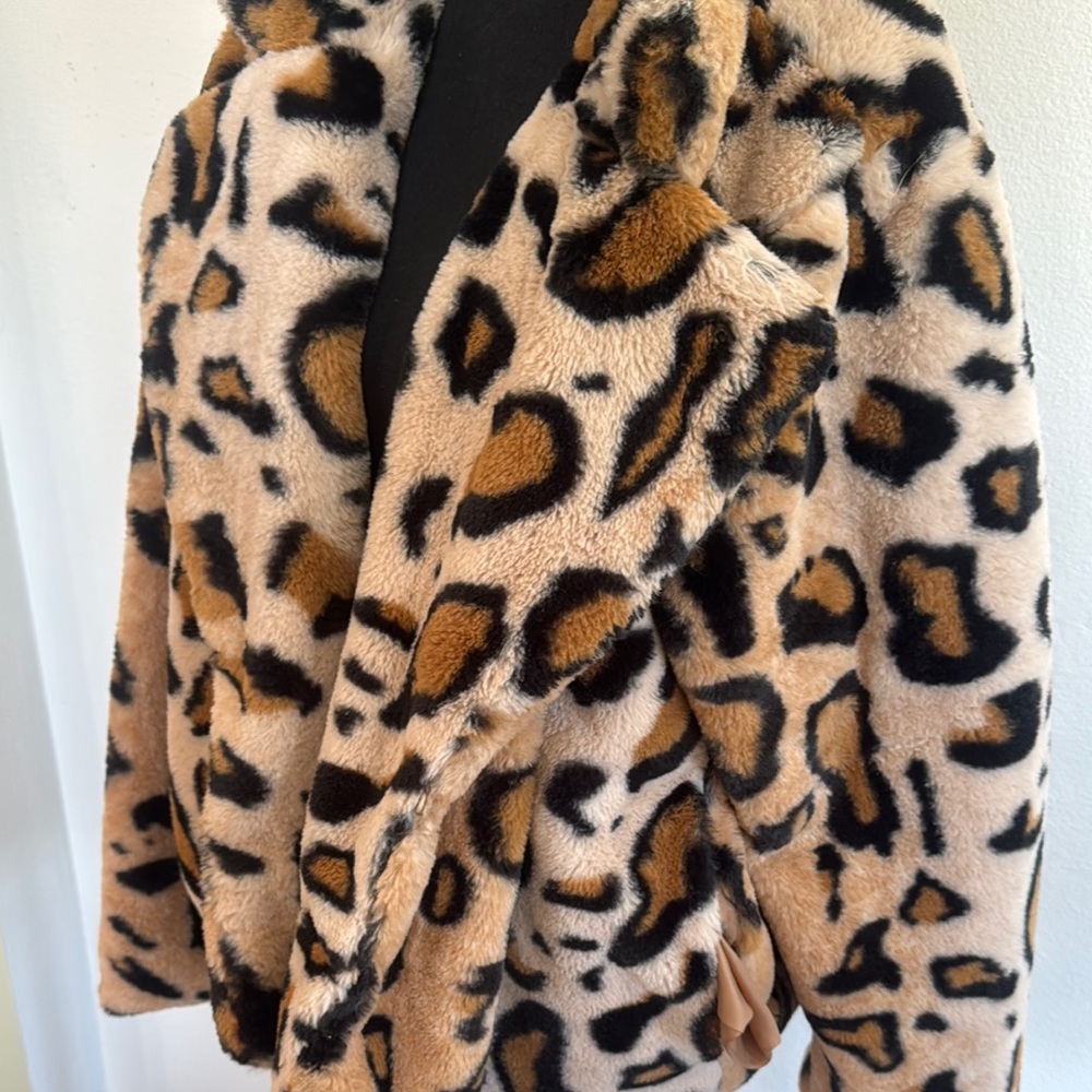 Leopard Print Faux Fur Jacket - Picture 2 of 10